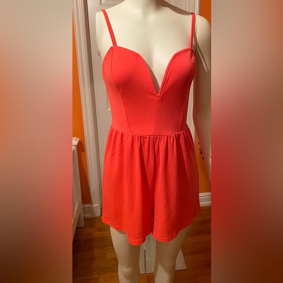 Express Coral Romper - Picture 2 of 3